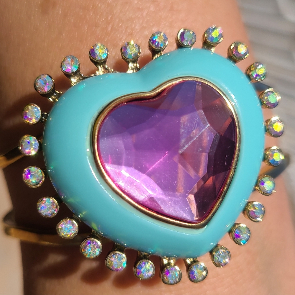 Betsey Johnson Candy Land Heart Bracelet Rare - Picture 6 of 6